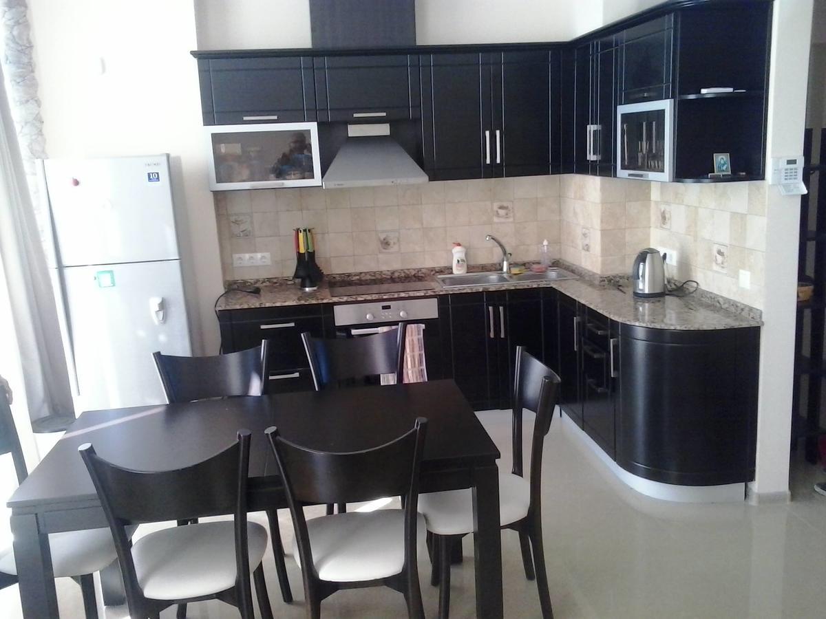 Beautiful House By The Sea Apartment บาทูมิ ภายนอก รูปภาพ